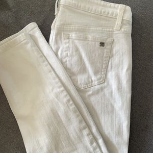White skinny ankle jeans. Joe’s jeans size 29